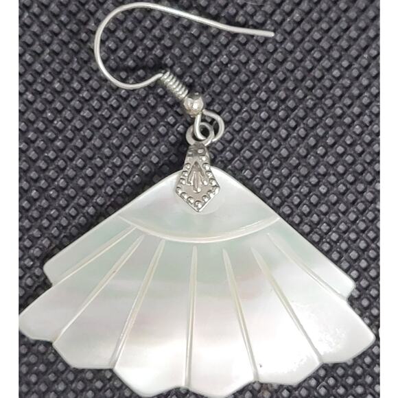 Vintage 80s Sterling Silver Mother  Pearl Fan Earrings Boho Chic Statement - Picture 4 of 6